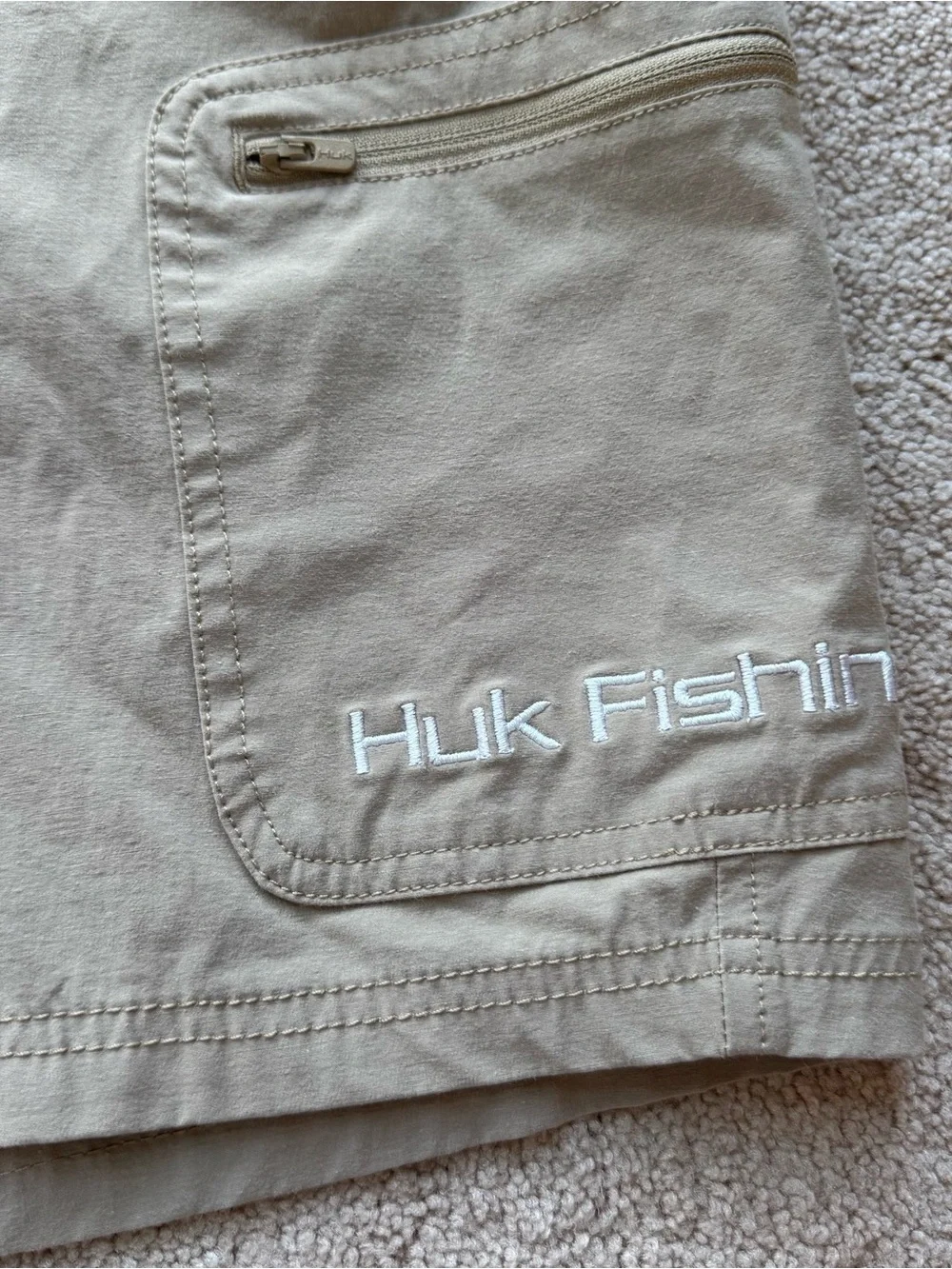 Huk Next Level Men's XL Performance Fishing Shorts Khaki 7.5